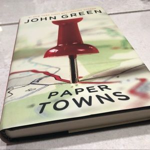 PAPERTOWNS by John green book